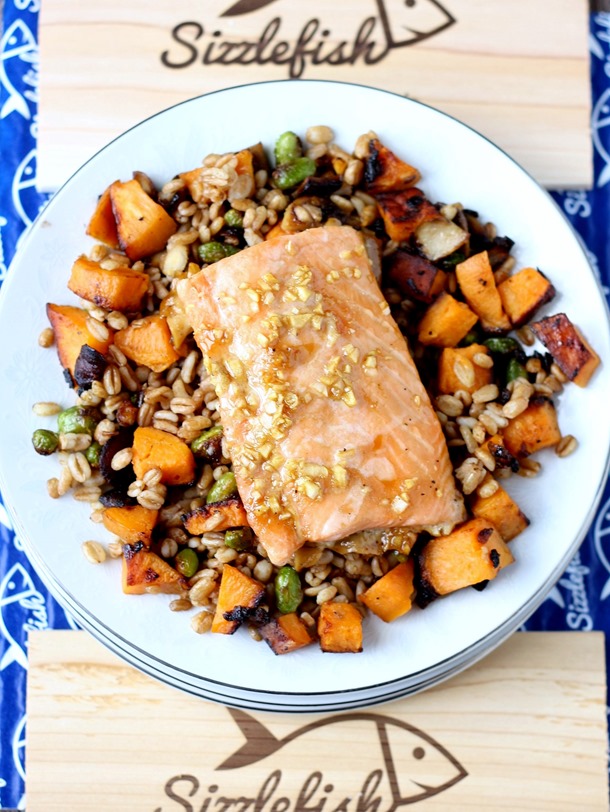 maple glazed salmon over mixed vegetable farro - a healthy and satisfying meal the whole family will love! // cait's plate