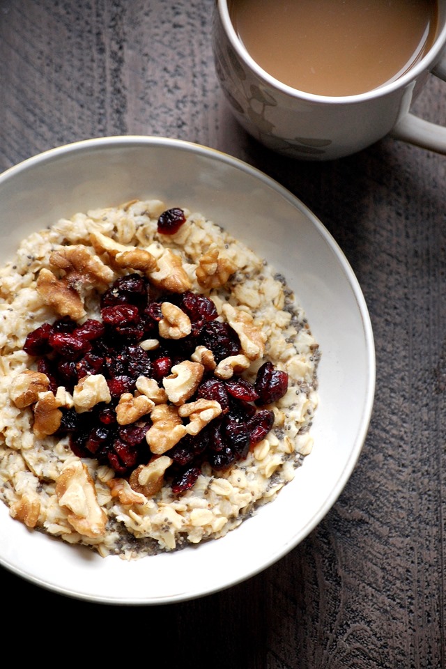 cranberry walnut chia seed oatmeal - a filling and deliciously healthy start to the day! // cait's plate