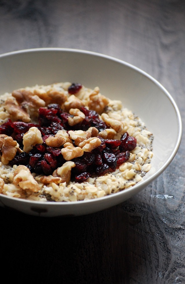 cranberry walnut chia seed oatmeal - a filling and deliciously healthy start to the day! // cait's plate