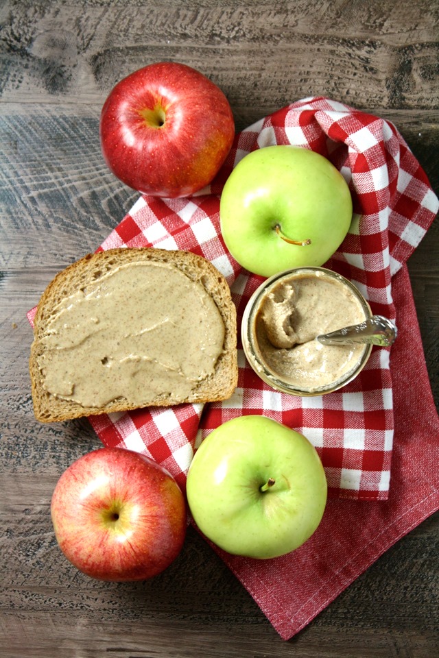 cashew almond hazelnut butter - the easiest, most delicious nut butter! // cait's plate