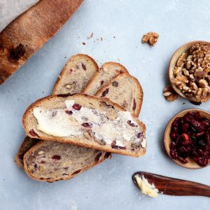 whole grain cranberry walnut bread // cait's plate