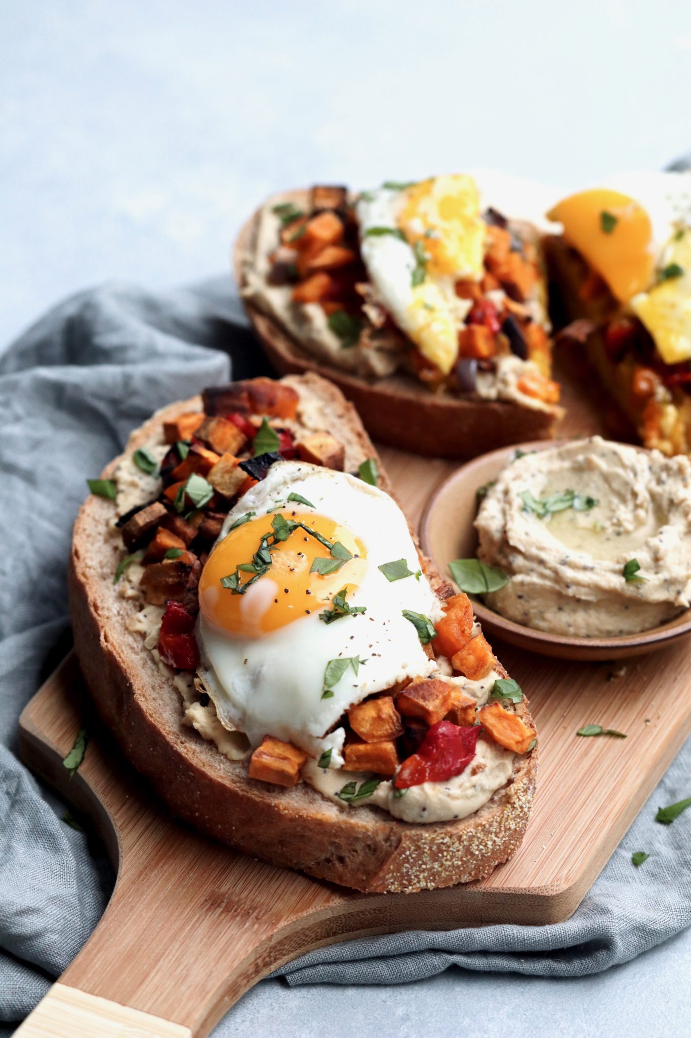 hummus toast with sweet potato hash & sunny side up egg // cait's plate