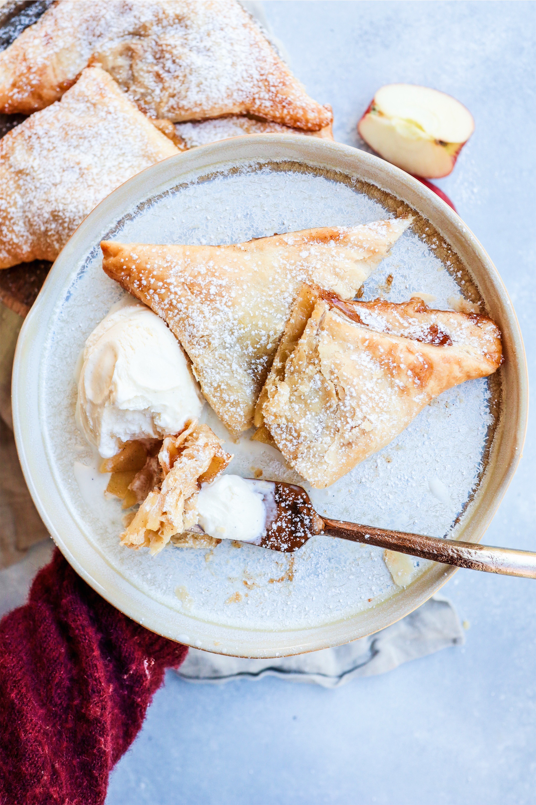 apple turnover with puff pastry