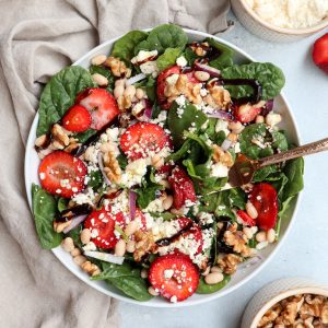 white bean strawberry feta spinach salad // cait's plate