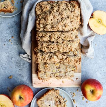 apple pie streusel bread // cait's plate