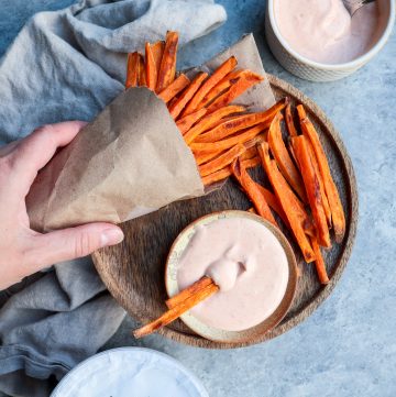 easy baked sweet potato fries with best ever fry dip // cait's plate