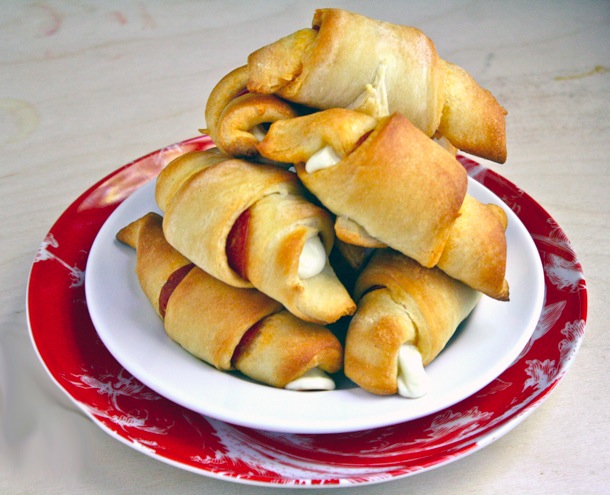 Pepperoni And Cheese Crescent Rolls | Cait's Plate