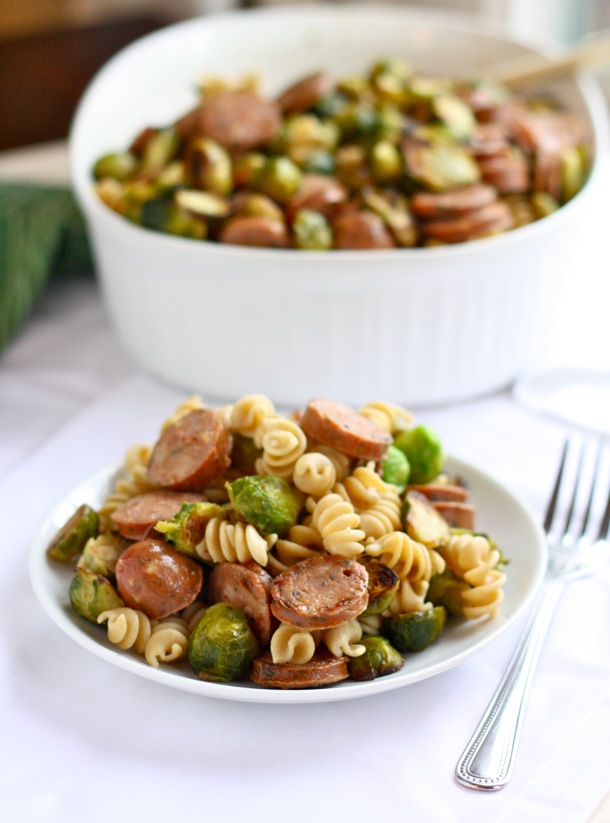 ROASTED BRUSSEL SPROUT AND CHICKEN SAUSAGE PASTA | cait's plate