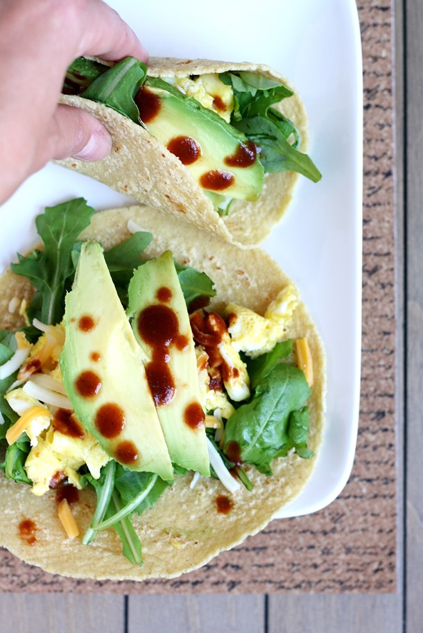 6-ingredient healthy breakfast tacos // cait's plate