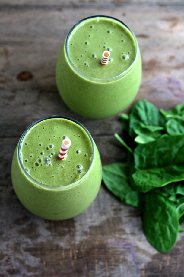 chocolate peanut butter green smoothie // cait's plate