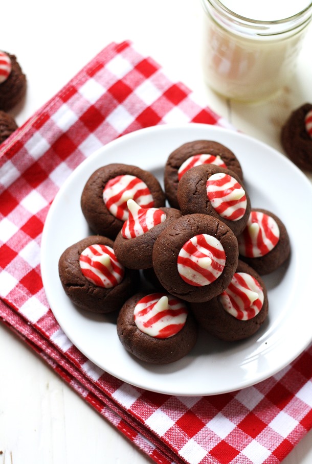 whole grain chocolate mint kiss cookies - a healthier cookie for the holidays // cait's plate