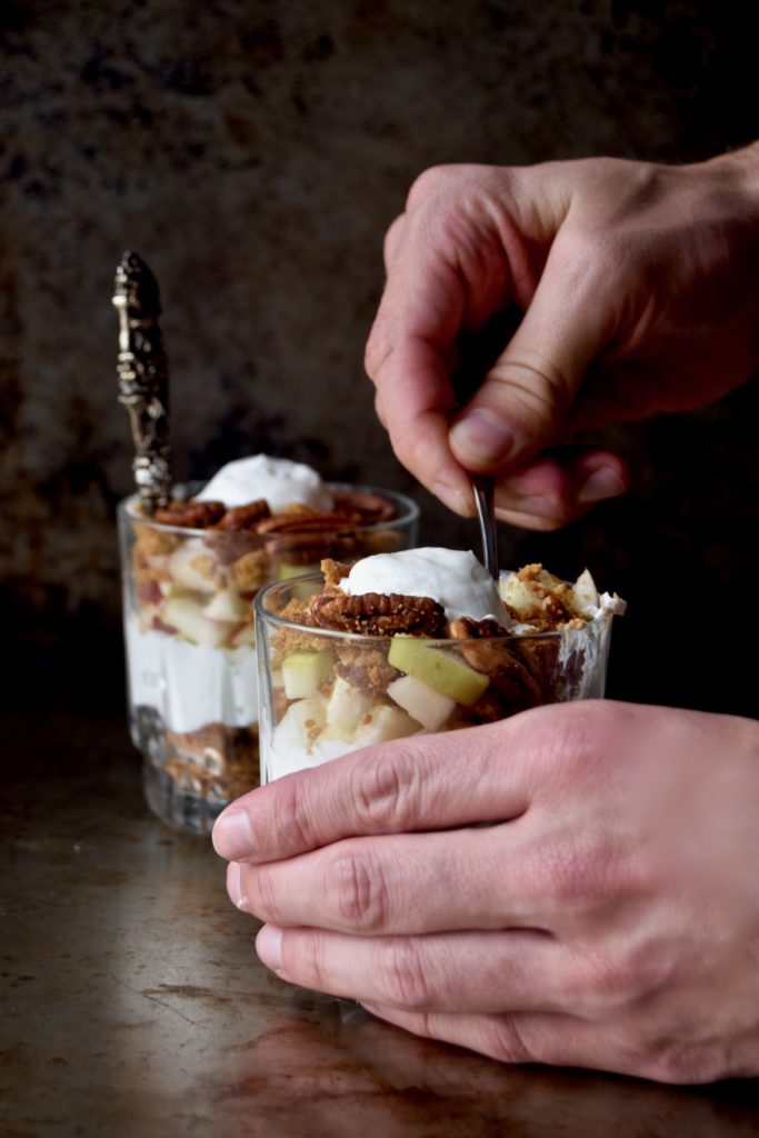 pecan apple crisp parfait - a delicious blend of autumn flavors that will keep you going all morning long // cait's plate