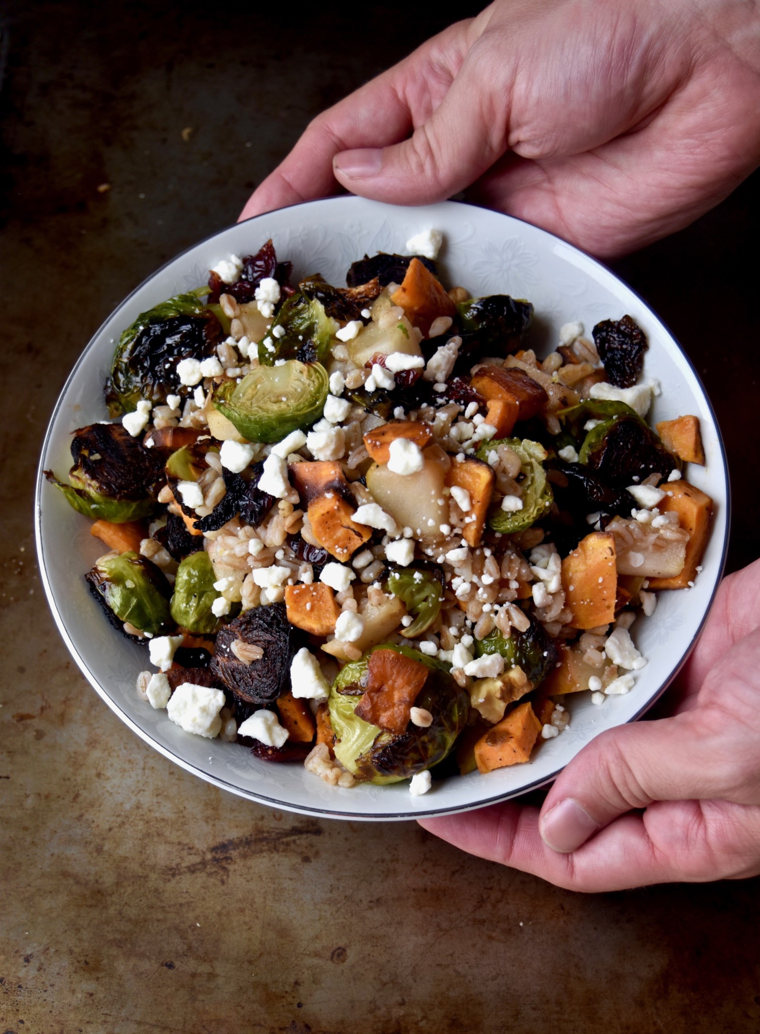 roasted harvest vegetable farro & feta bowl - a delicious autumn-inspired meal that comes together quickly and warms the soul // cait's plate