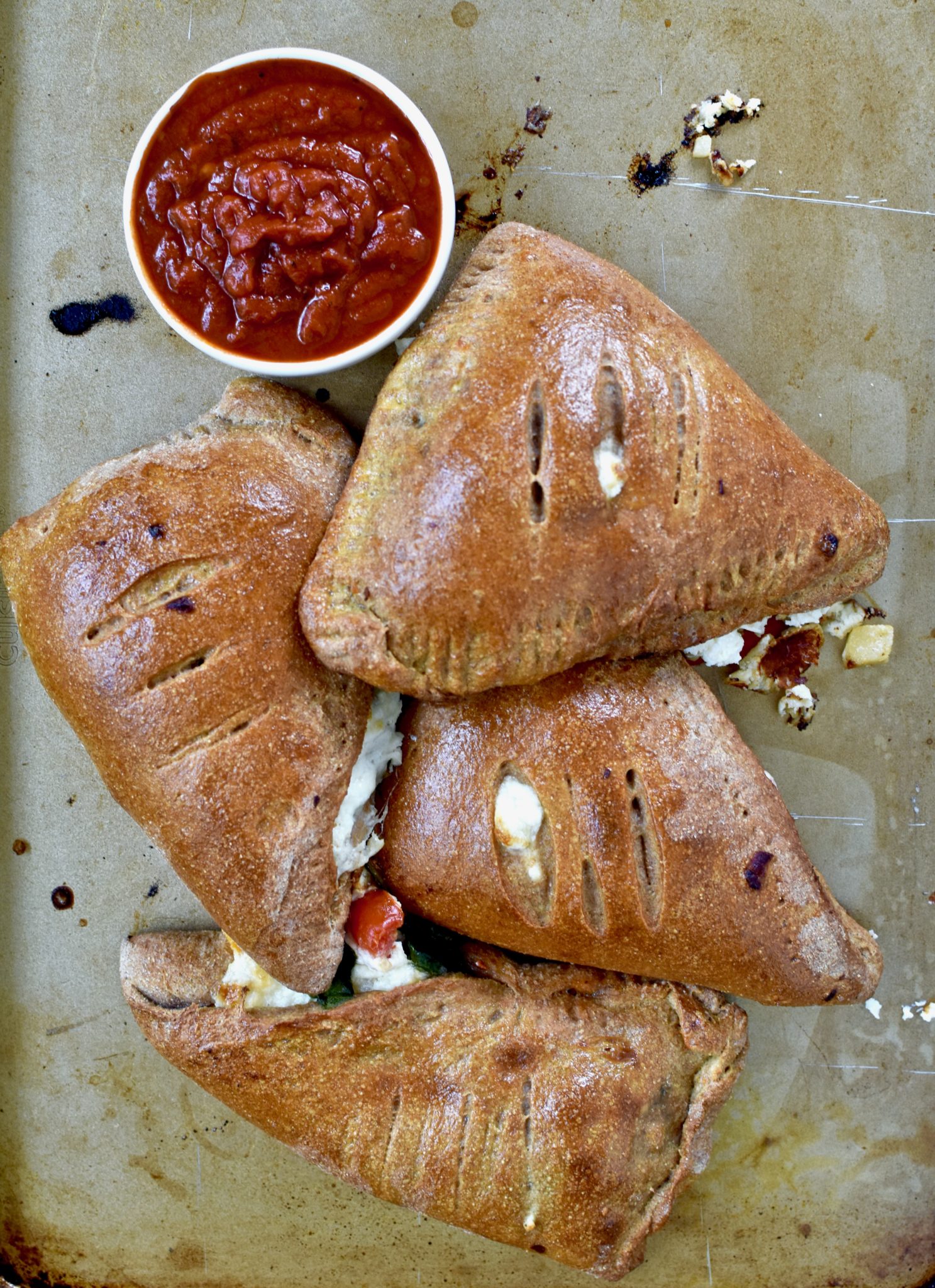 whole wheat vegetable calzones - easy, filling and delicious! // cait's plate