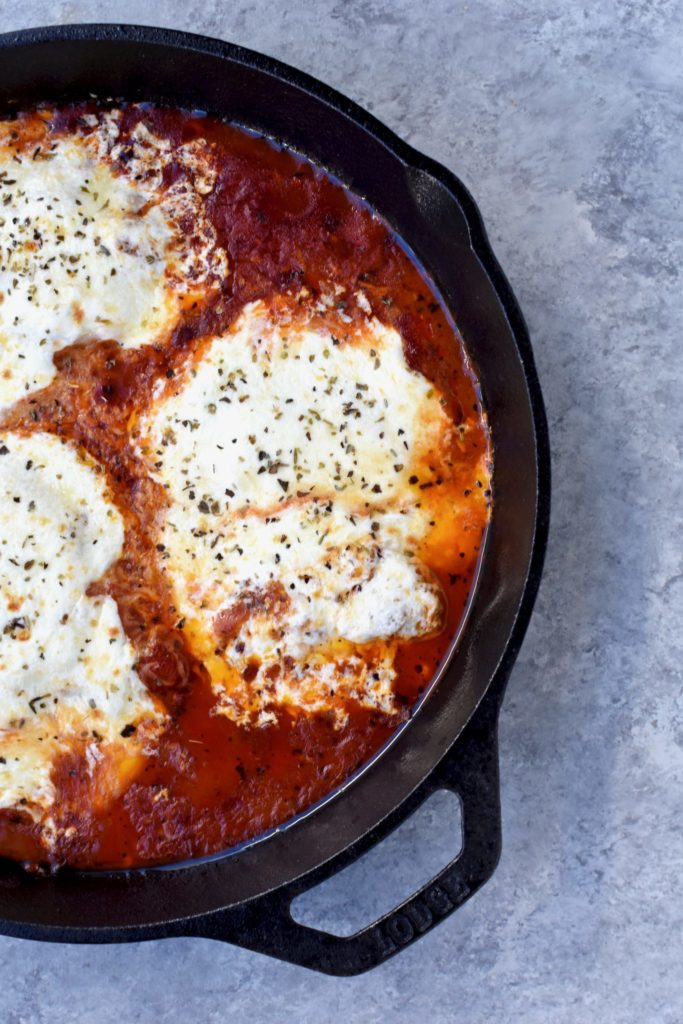 easy skillet chicken parm with zucchini noodles | cait's plate