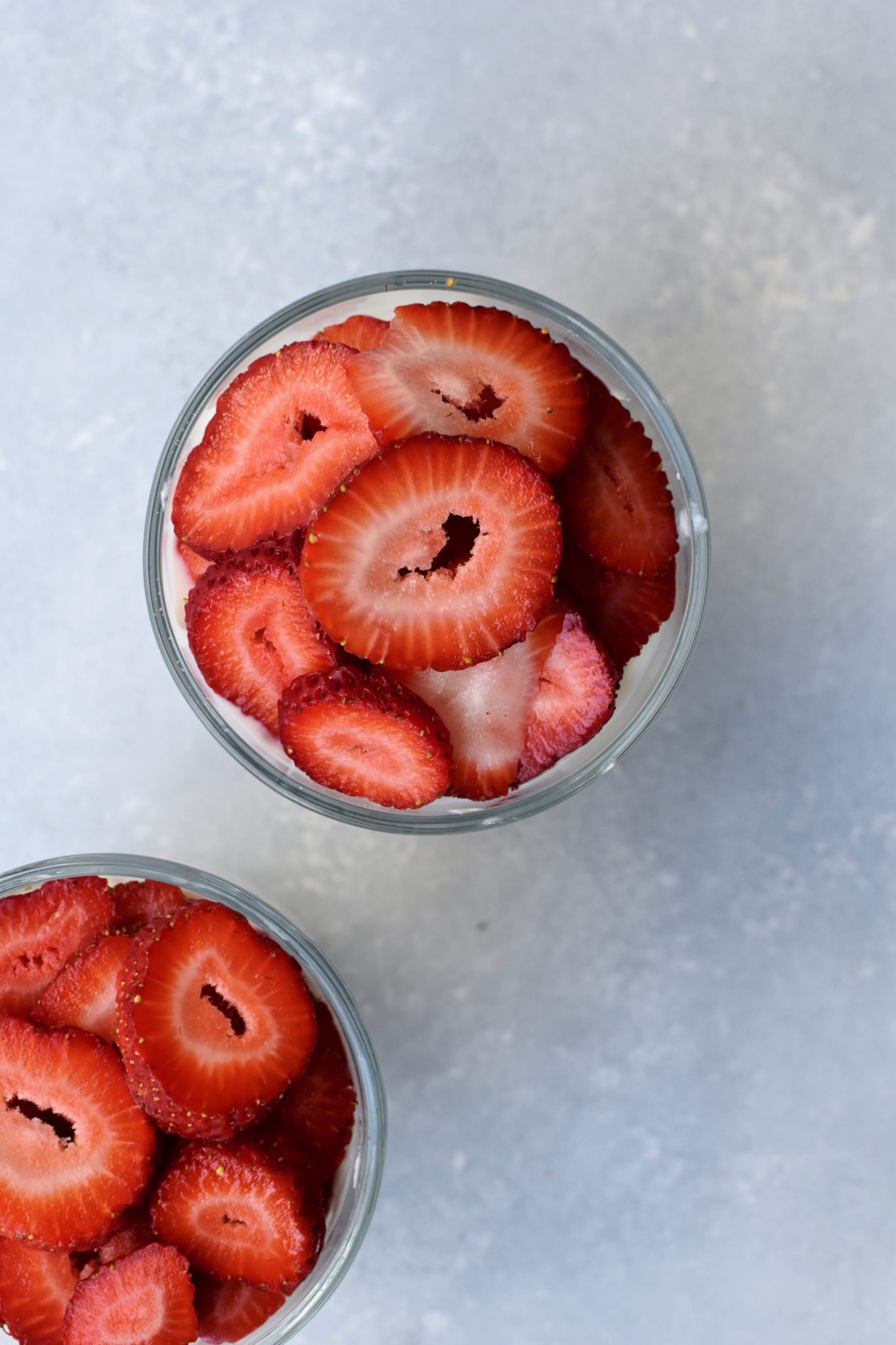 easy strawberry yogurt 'cheesecake' // cait's plate