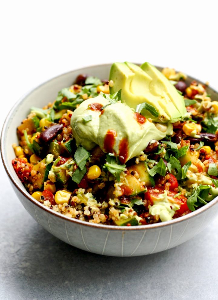 summer veggie mexican quinoa bowl // cait's plate
