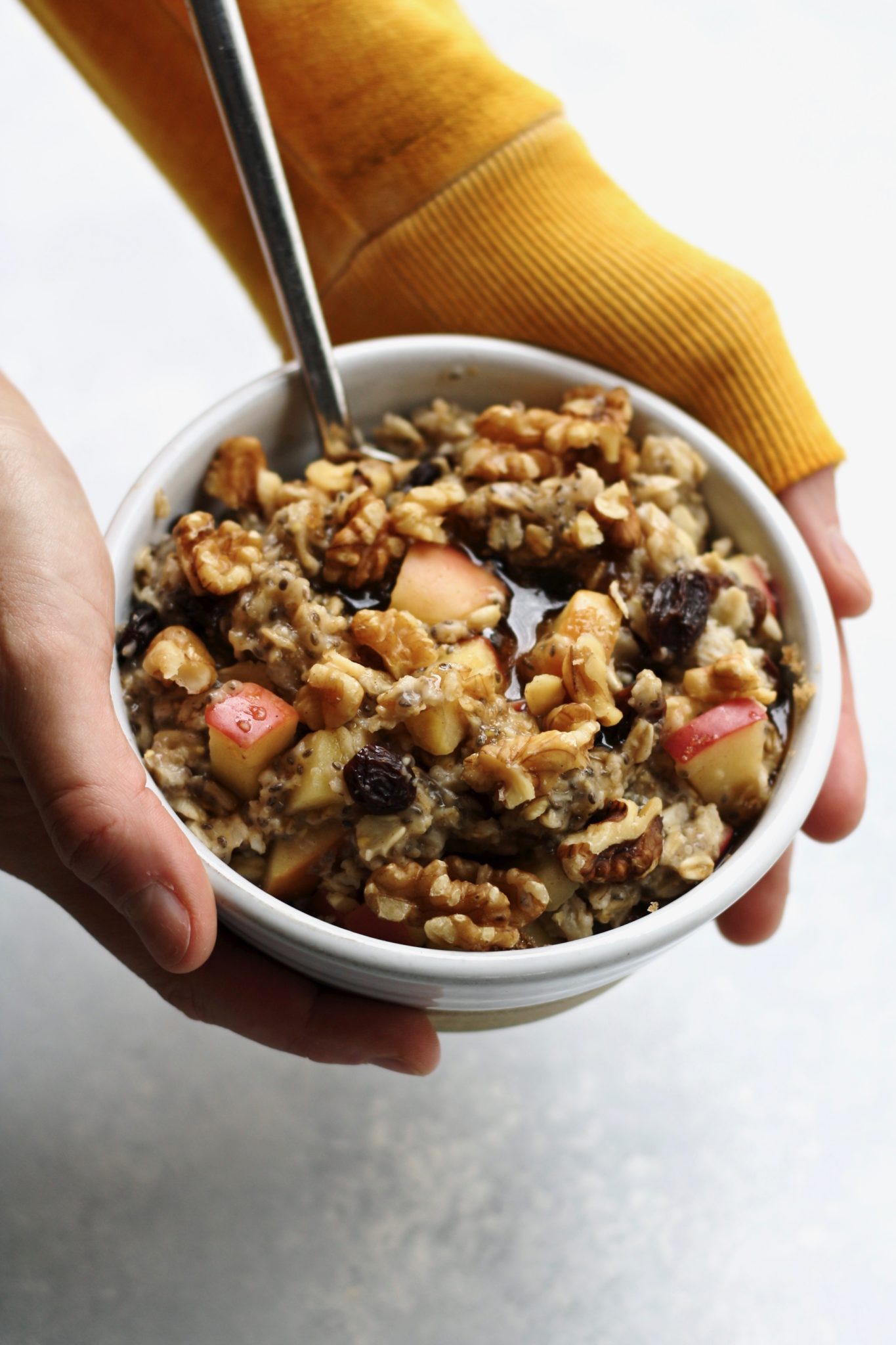 cinnamon raisin apple walnut oatmeal // cait's plate