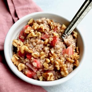strawberry walnut oats // cait's plate