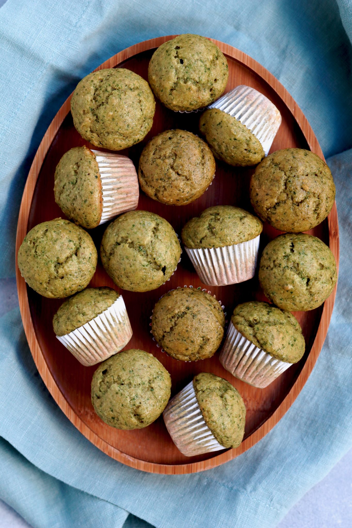 spinach & banana muffins // cait's plate