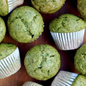 spinach & banana muffins // cait's plate