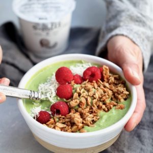 super green yogurt smoothie // cait's plate
