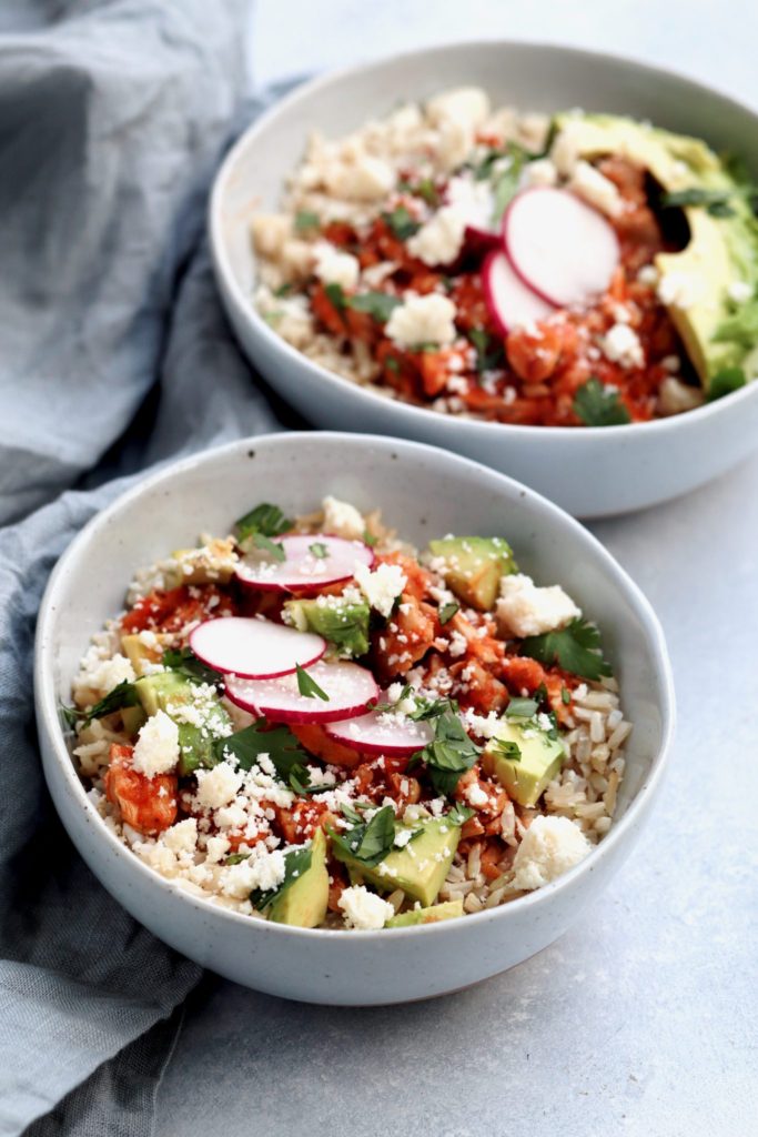 easy chicken tinga bowls // cait's plate