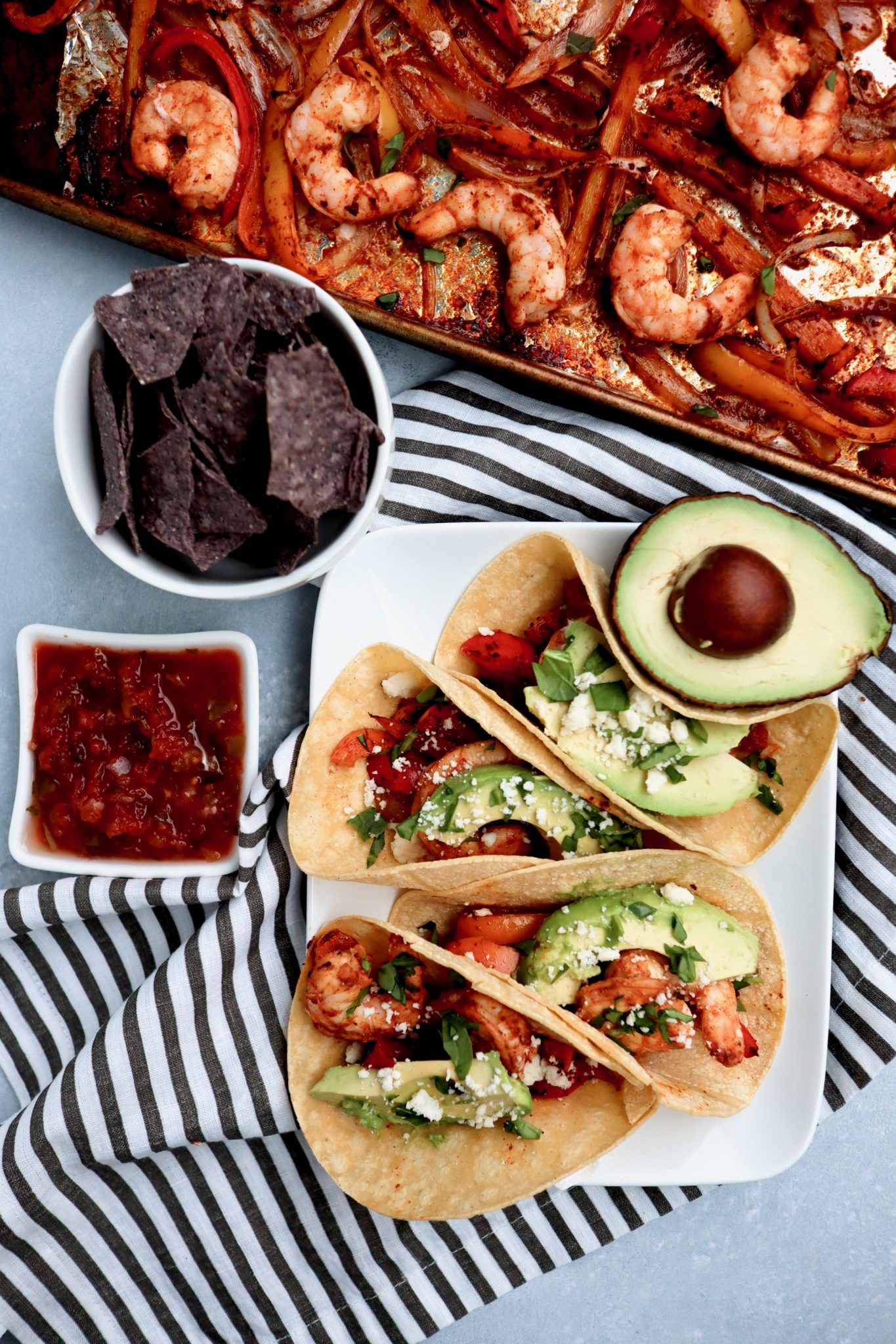 sheet pan shrimp fajitas // cait's plate