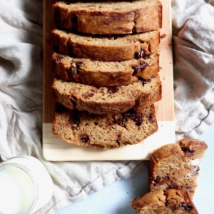 one-bowl whole grain chocolate chip banana bread // cait's plate