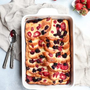 make-ahead baked yogurt & mixed berry french toast casserole // cait's plate