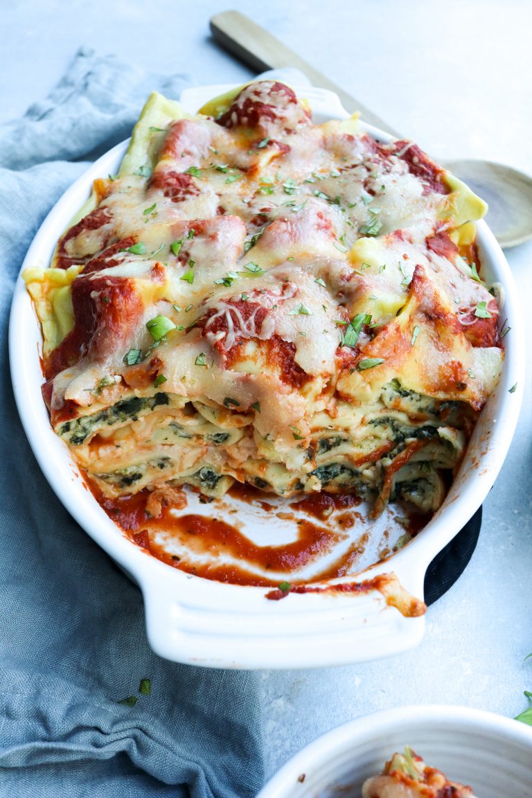 easy spinach & cheese ravioli bake | cait's plate