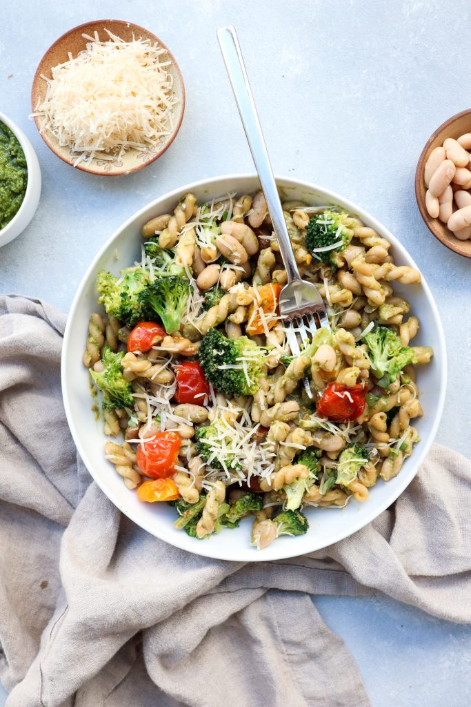 white bean & veggie pesto pasta | cait's plate