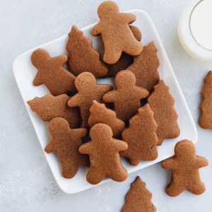 classic gingerbread cookies // cait's plate