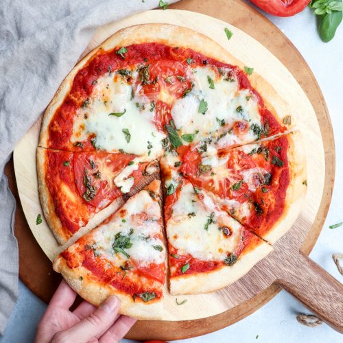 tomato basil margherita pizza | cait's plate