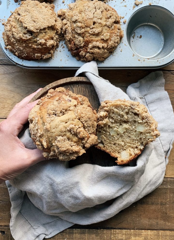 apple streusel muffins // cait's plate